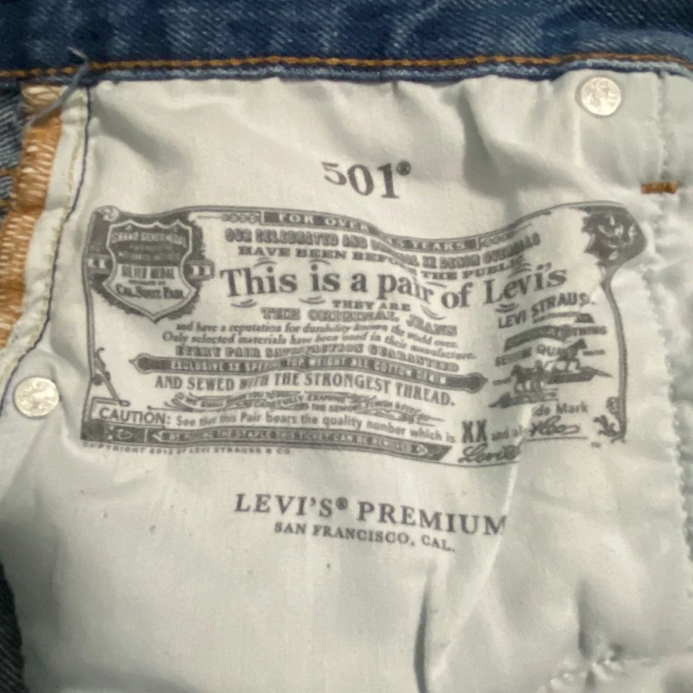 Levis Premium 501 Original Fit Jeans Mens 29x30 Med Wash Blue Button Fly Big E